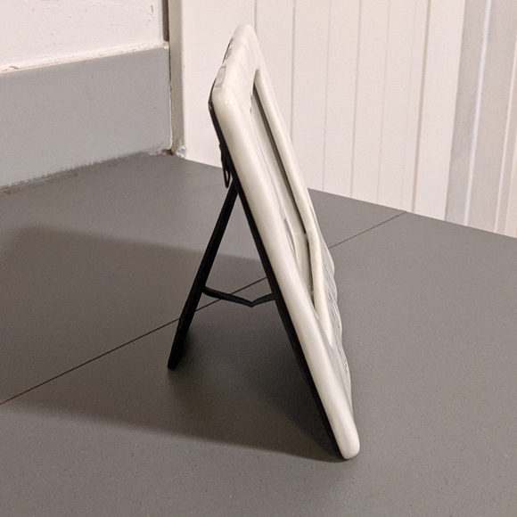 [Rae Dunn] 🤍Best Mom Ever Picture Frame - Picture 3 of 5